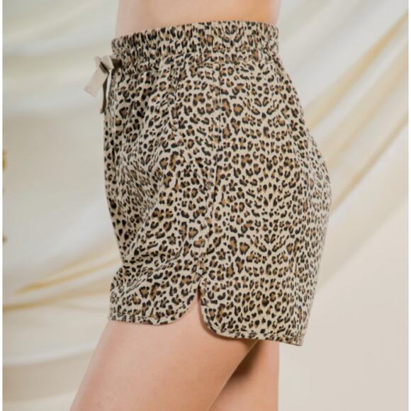 Leopard Print Shorts - Picture 3 of 3